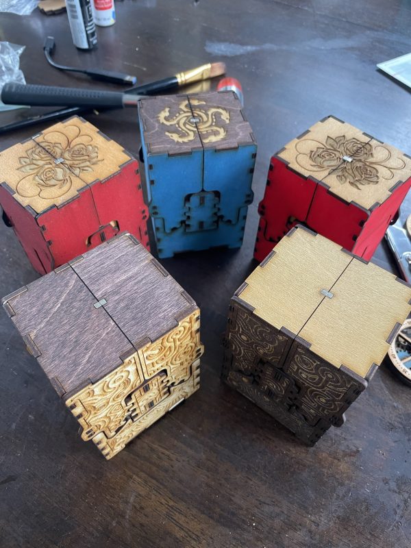 Mechanical deck box